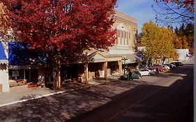 Mountain Hound Inn Nelson